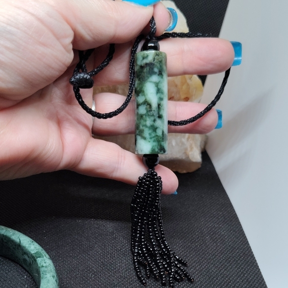 Imperial Jade Stone Pendant Necklace And Free Bracelet - Picture 6 of 8
